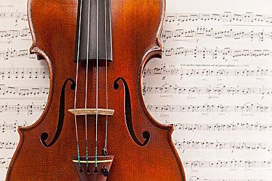 《光环：无限》公布新“带来光明的人”真人预告